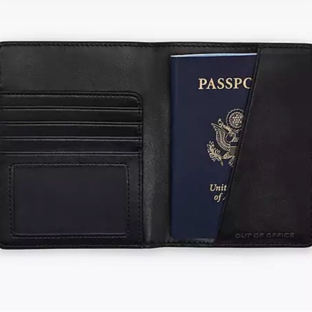 Marc Jacobs The Passport Cover (Black) - Picture 4 of 4